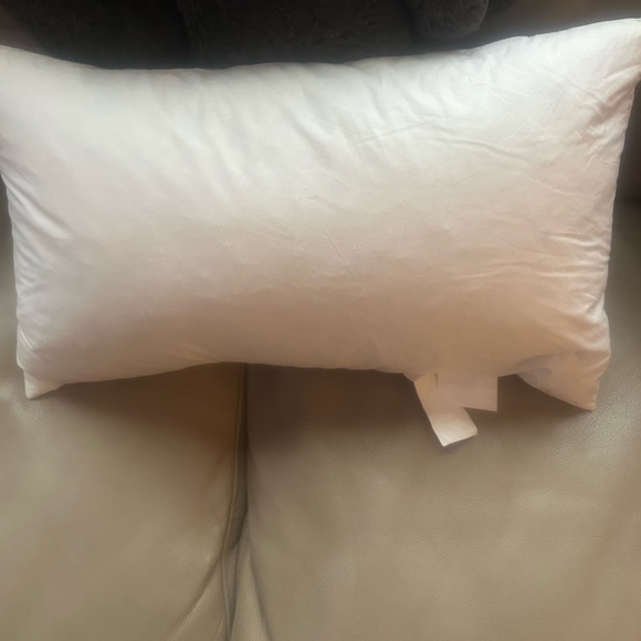 Pink throw pillow - Picture 8 of 9